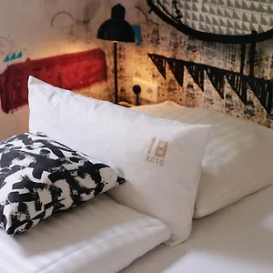 https://18arts-hotel.topcolognehotels.com